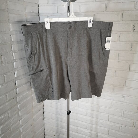 NWT Izod Men's Size 42 Grey 4 Way Stretch UPF50 Quick Dry Classic Fit Shorts - Picture 1 of 15